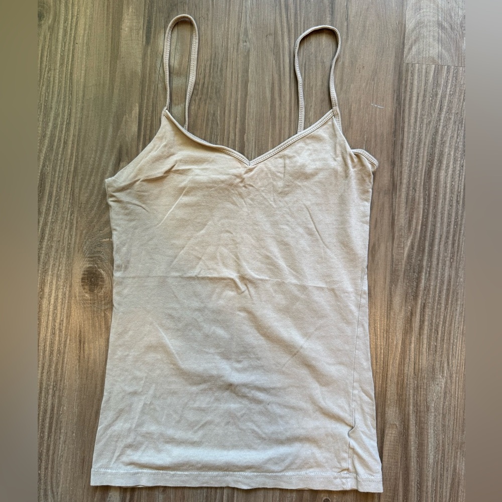 3 Tank Tops - Picture 4 of 5